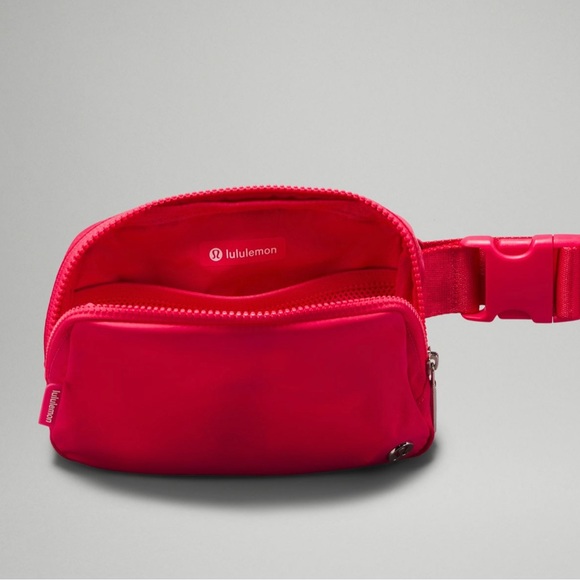 🍋Lululemon Everywhere Belt Bag, NWT - Picture 9 of 10